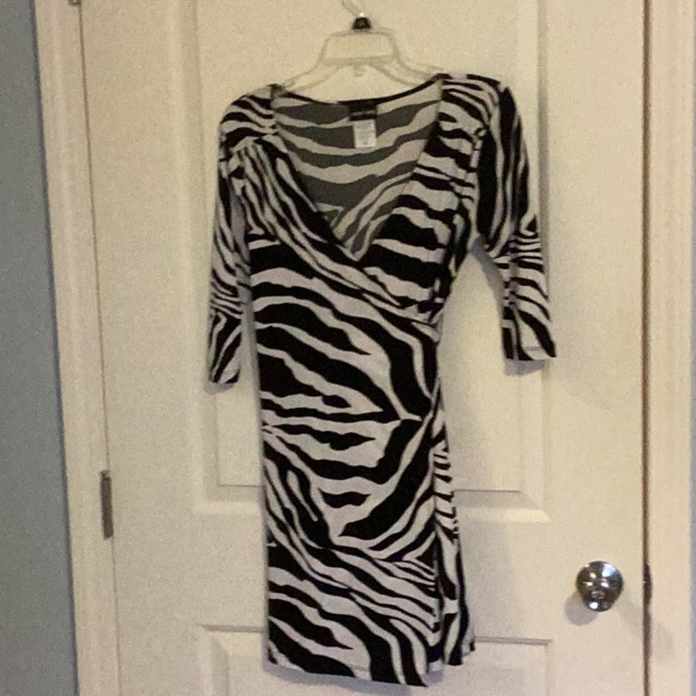Paper doll zebra print wrap dress, 3/4 sleeve size 14- polyester spandex, vgc